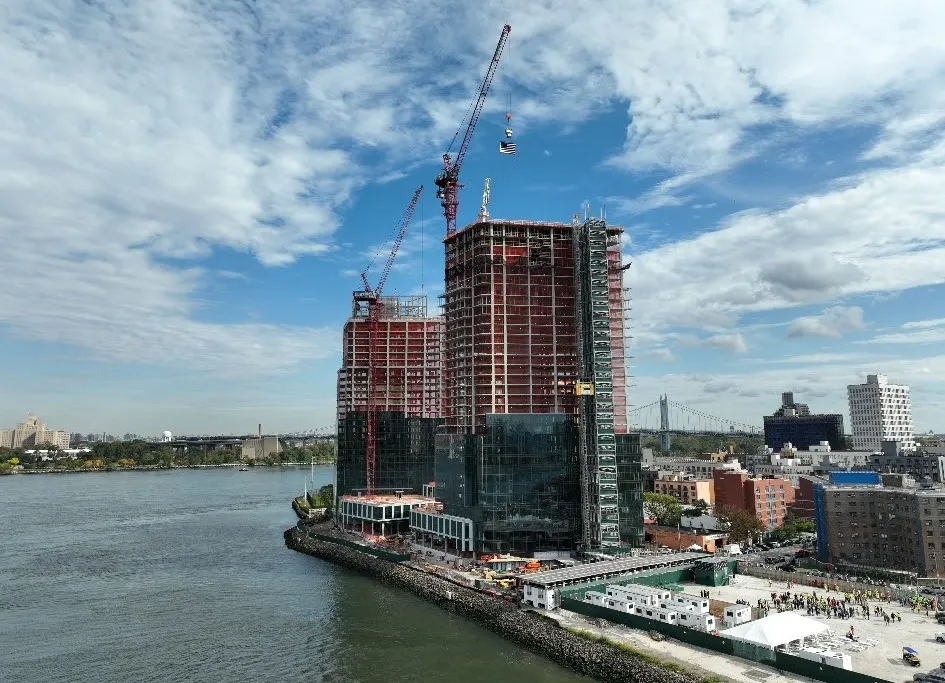 The Durst Organization Tops Out 32-Story Construction At 20 And 30 Halletts Point In Astoria