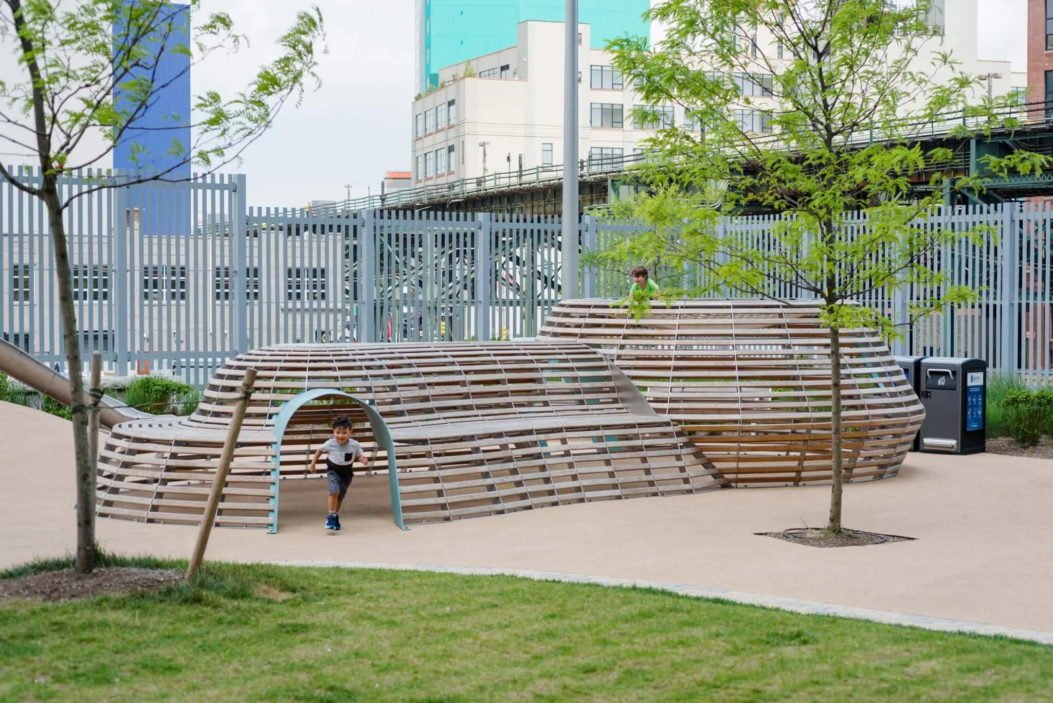 Starr Whitehouse and Tri-Lox design a park in Long Island City with a playscape influenced by bird’s nests